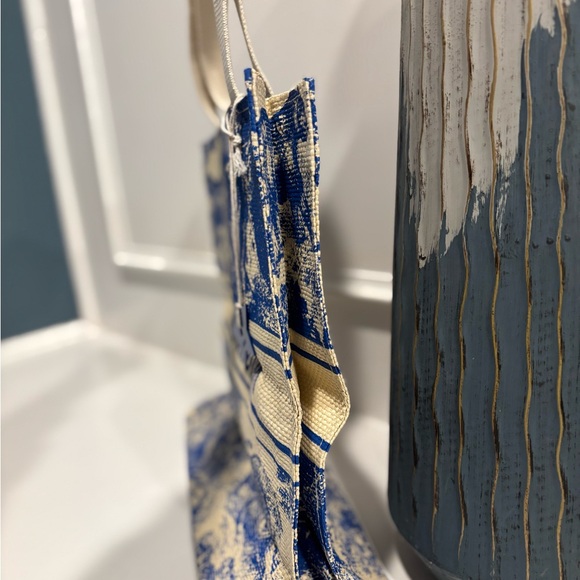 Christian Dior Blue and Cream Tote Bag - Picture 3 of 8